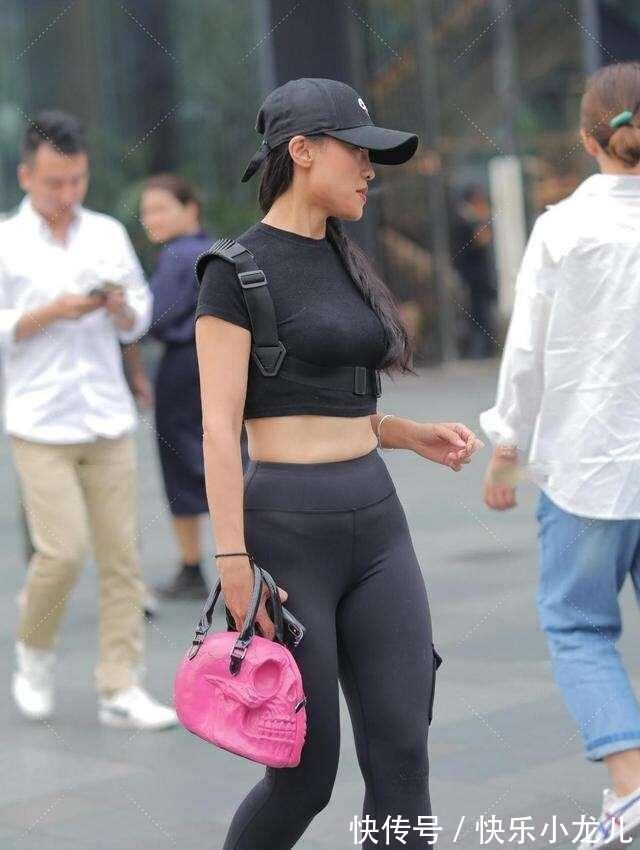 子女生 收放得体的打底裤更加清新靓丽,大方耐看尽显青春美感,时髦美丽