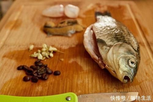 鱼鳞|为什么说无鳞鱼不能吃?提醒:这些才是真正不能吃的鱼