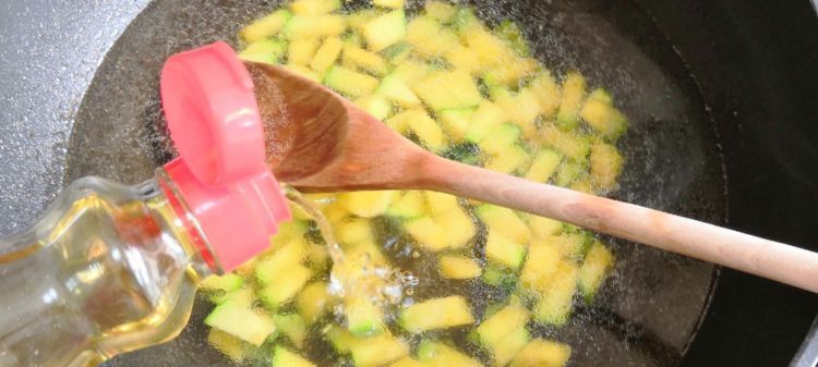 均匀|做了几十年的疙瘩汤,才知道个办法颗粒均匀,口感也更好