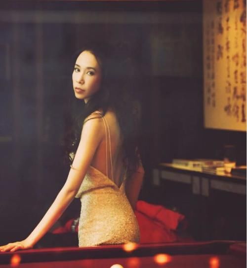 女生常见的几种脸型：方脸大气，圆脸幼态，鹅蛋脸堪称标准美人！