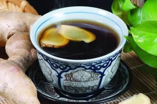生姜加一宝，一种新的吃法，治头疼，体内再也没湿毒