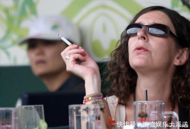 吸烟|女性衰老的“催化剂”已揭晓,熬夜并不是第一,看完后,趁早改正