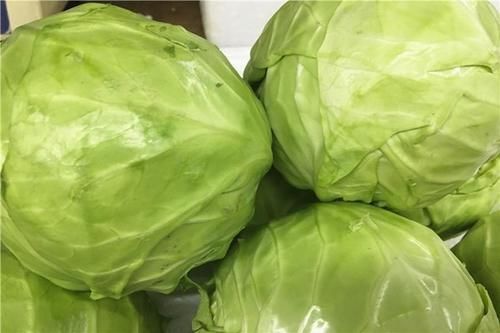 卷心菜|雌激素不足的女性易衰老,不妨多吃餐桌上的3种食物,帮你补回来