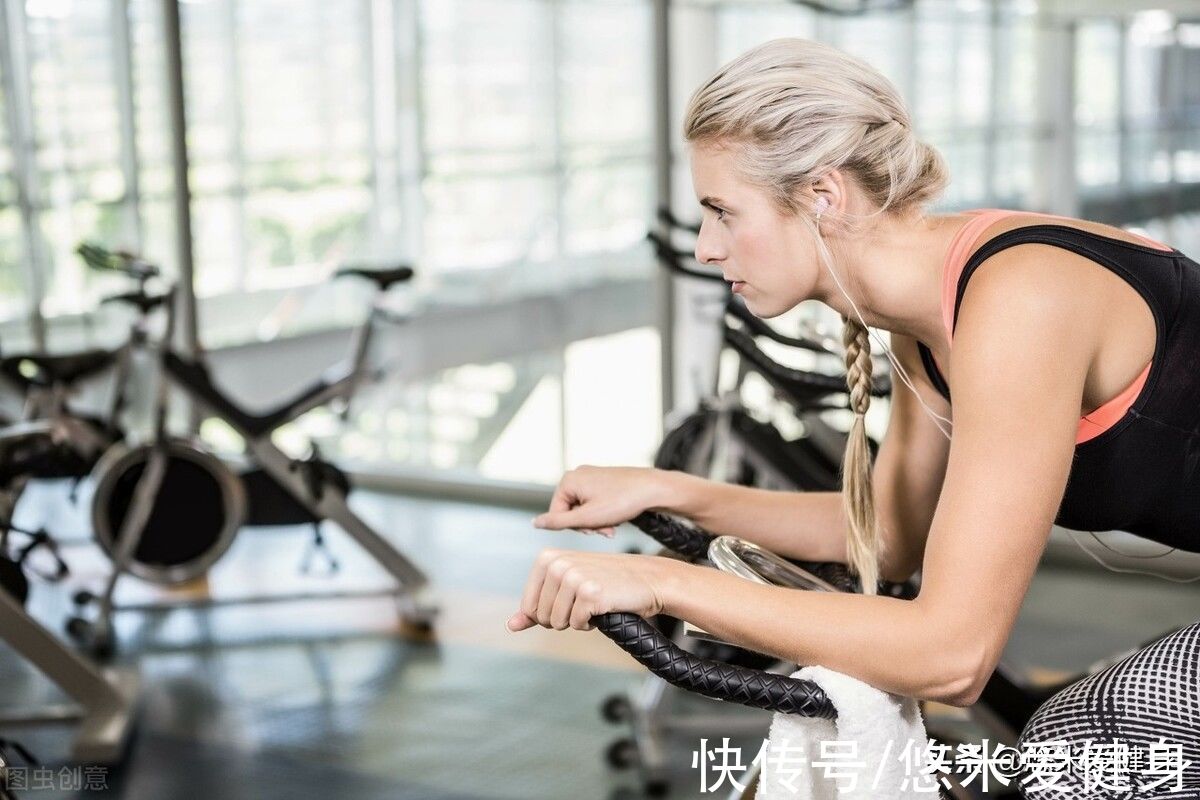 酸痛感|长期久坐不动体能下降，4种简单的训练方法，更有效锻炼身体