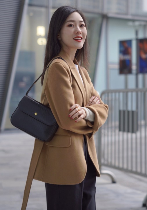 西装裤 终于不流行牛仔裤了,这条“西装裤”才是时髦精宠儿,百搭还显瘦