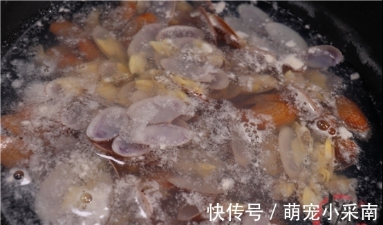 泥沙|花甲吐沙干净有诀窍，渔民：学会一招，不用水泡，花甲疯狂吐沙