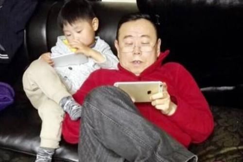 爸妈|避开爸妈的高颜值,和爷爷奶奶如同复制粘贴,宝宝:我被截胡了