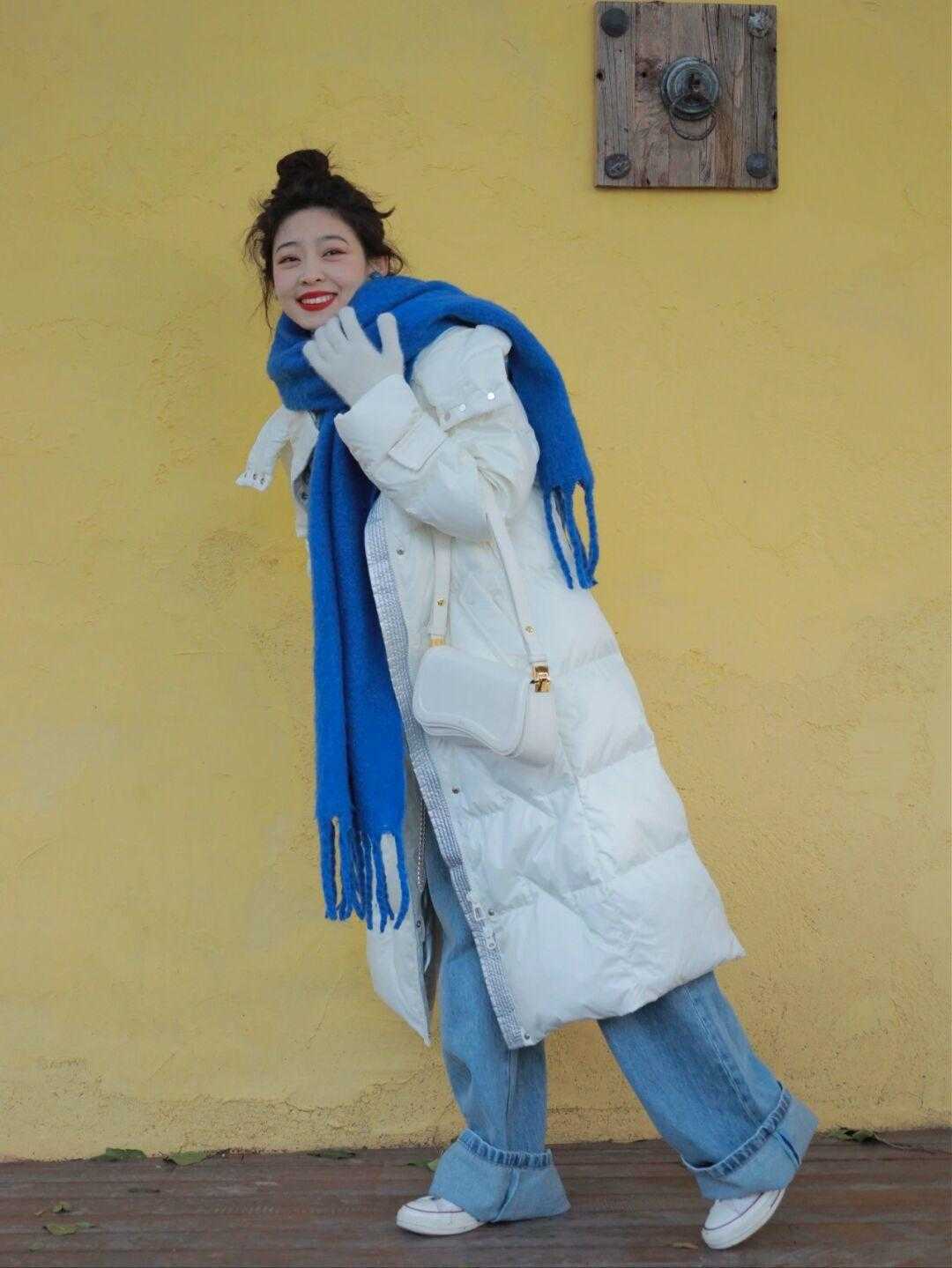 浅蓝色|真正聪明的小个子女生,羽绒服都这么穿显高显瘦,保暖舒适又洋气