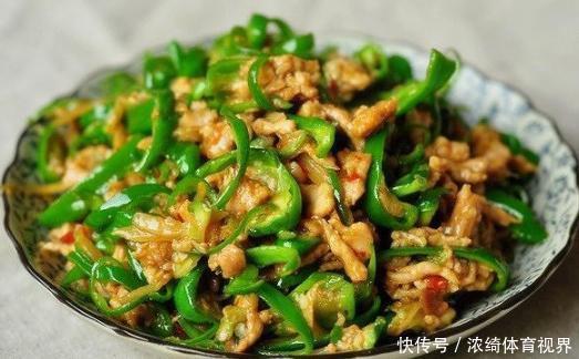 鲜椒|大厨家常美食尖椒炒肥肠,酸姜鲜椒肉丝,莲藕黄豆猪脚汤的做法