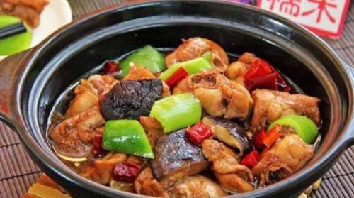  身边最普通、最家常的菜，家家户户一年四季都在吃，味美飘香