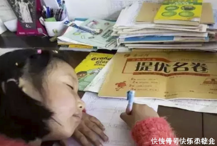 妈妈|“让我再睡会儿”8岁孩子抢救中不想活命只想睡觉,妈妈后悔莫及