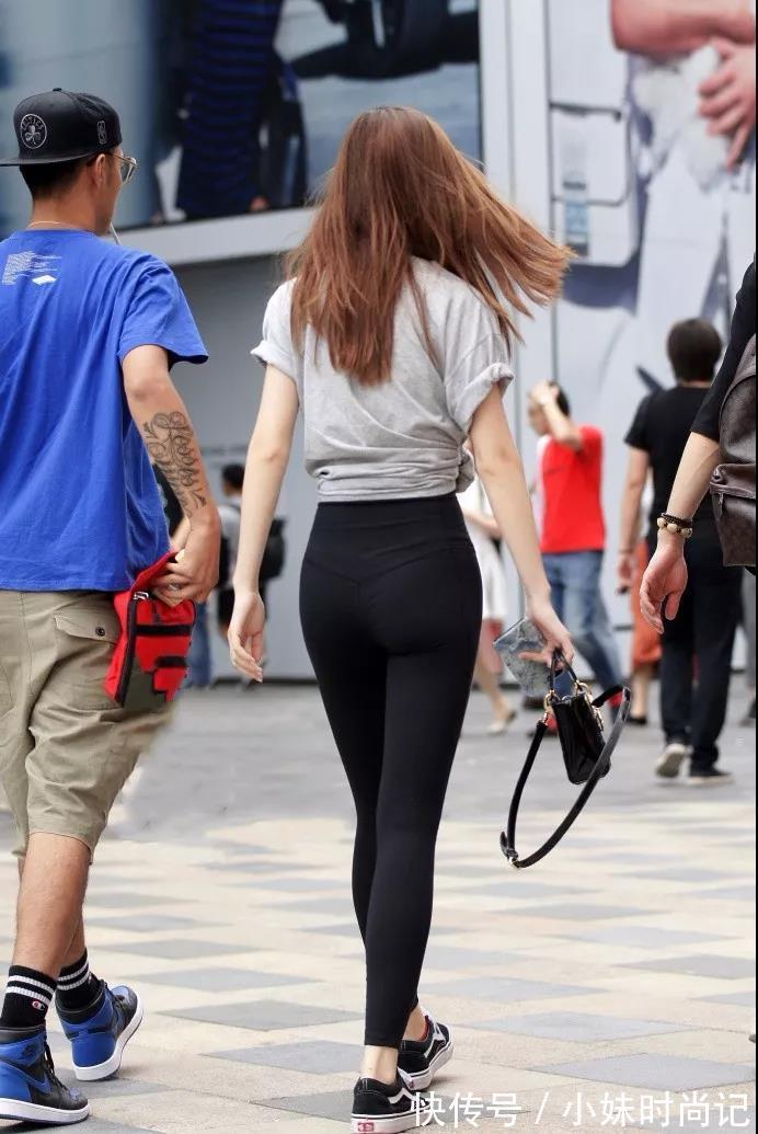 穿搭|街拍路人,穿搭时尚又大胆,还长得好看,自然艳压群芳