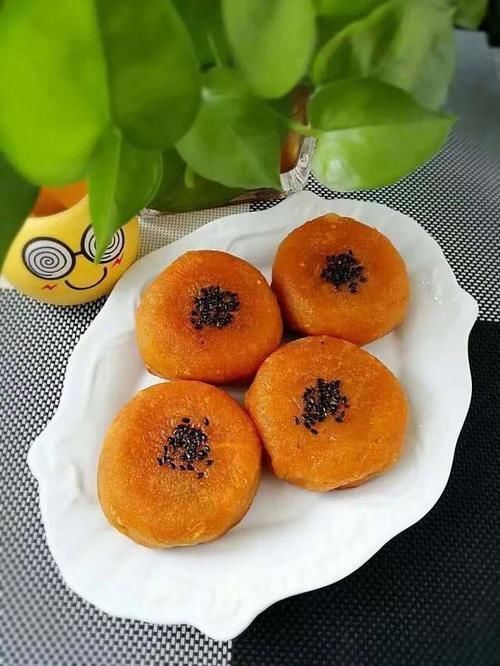 大厨|柿子是个宝,天冷不要直接吃,学街头大厨这样做,更加软糯香甜