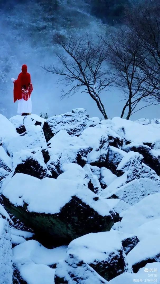 天台|虎年吉祥! 天台苍山顶万年石浪的雪境, 如童话, 如传奇!