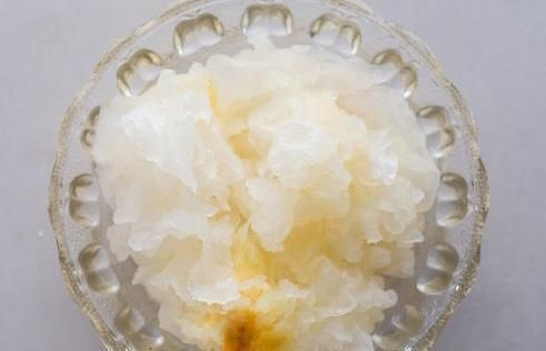 煮银耳，只剪碎是不够的，学会正确方法，20分钟出胶，汤汁更浓稠