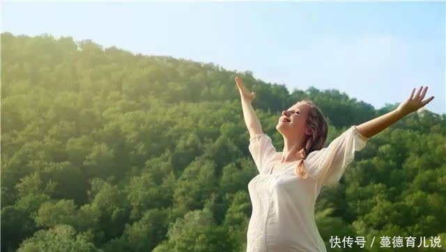 产检|想知道孕早期时，宝宝都在肚子里干什么吗？