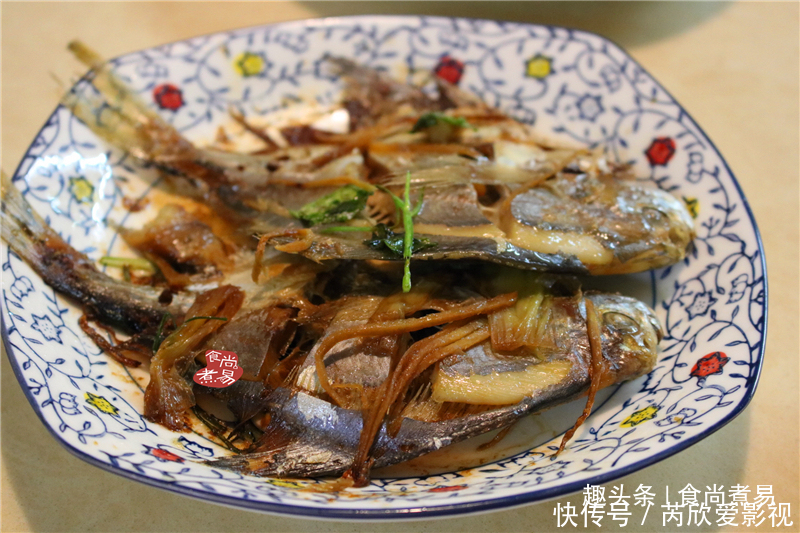 午餐|午餐,老妈做了五菜一汤,最近餐桌常见此菜,比饭店吃还舒服