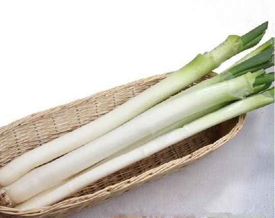 食物中毒|53岁女子食物中毒离世!医生说大蒜不能这样吃,看完一身冷汗