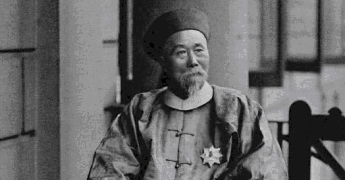 火爆|李鸿章请美国人吃饭,发现菜不够吃,于是他发明1道菜,火爆美国