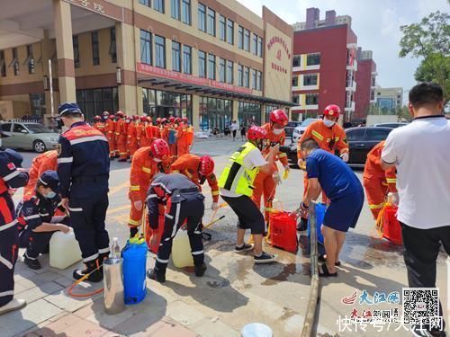 甘小平|29名赣青突击队员驰援河南 共转移207名受灾群众