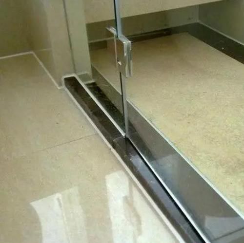 新颖|聪明人卫生间装修不用玻璃胶,他们都用这种,住几十年不发黑