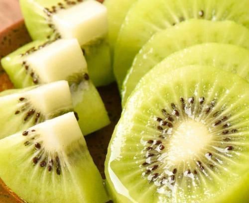 白萝卜|女生若腿比较“胖”,不妨多吃这4种“零嘴”,燃烧脂肪,远离“大象腿”