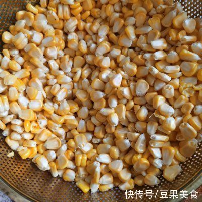 玉米汁|餐桌上最有人气的家常菜之玉米饼