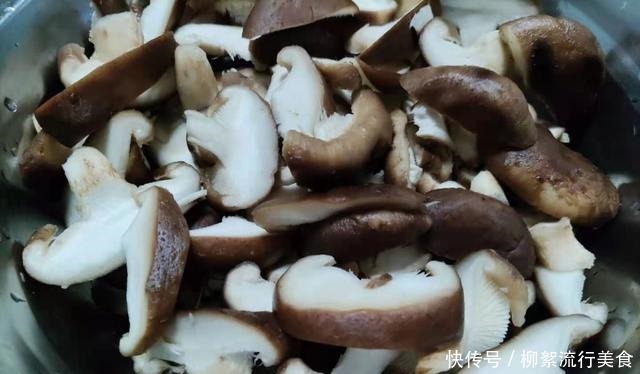 想吃宫廷御膳不用去饭店,这里有一份烹饪秘籍!