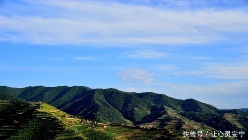 云顶山|烂泥沟，云顶山，步行栈道上的蓝天白云