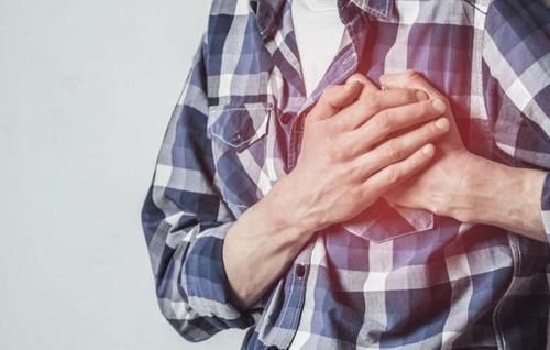 中老年人|49岁大叔,每天吃3粒维E消散肺结节,5个月后他的肺怎么样了?