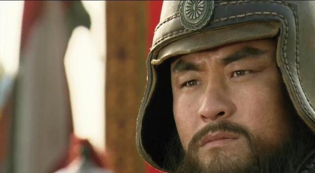 大刀关胜!林冲根本不是关胜的对手,所以关胜位居五虎将之首,绝对有资格!