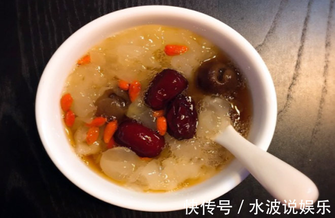 西梅|中医认为女人45岁,处于绝经期,常喝3汤,养子宫、预防早衰