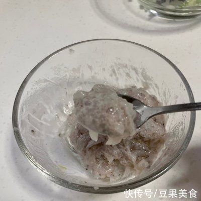 紫菜|网红吃了还想吃的紫菜虾滑汤，简单快手超美味