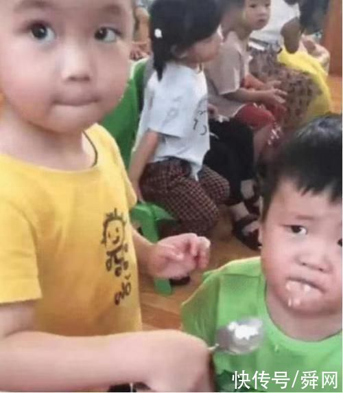 老师|舅舅和外甥同岁，一起上幼儿园，还要负责喂饭，老师:辈分大的吃亏啊