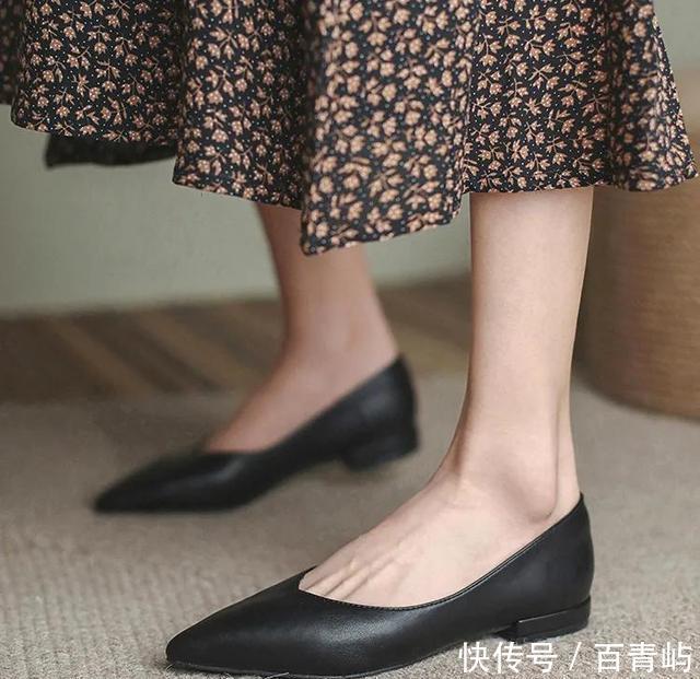 今春霸屏的单鞋,小尖头太显脚瘦了!穿上气质好迷人