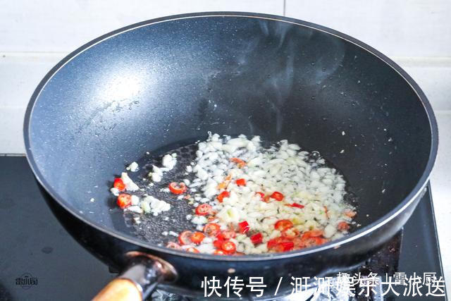很多人不认识这食材，7块钱买一颗，开水烫一烫，爽口又开胃