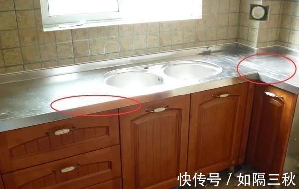 台面|橱柜台面记得要装这个东西,好多人嫌丑没装,入住肠子都悔青了