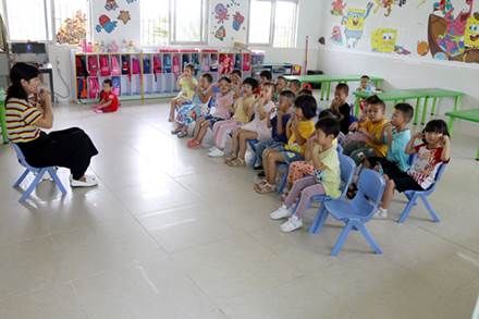 佛山市|新明珠陶瓷集团走访佛山市高明区千禧小学