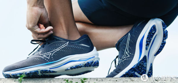 慢跑鞋 下半年最值得买的5双跑鞋,每一双都是超高性价比