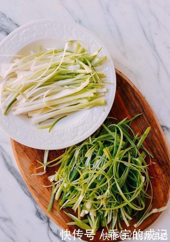 两碗|面条这样做,孩子又多吃了两碗,只要几分钟就能完成,味道真香