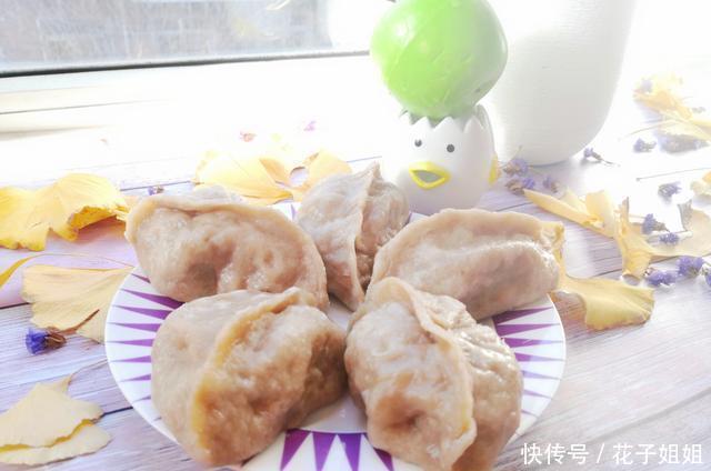 猪肉|东北不但有酸菜猪肉炖粉条,还有酸鲜够味的它,蒸一锅热乎又好吃