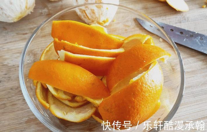 买橙子看一个明显位置，放心挑到肉多香甜的橙子，分享技巧快来看