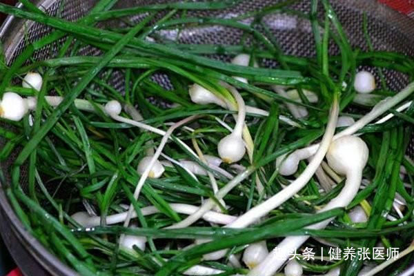 排毒养颜|人到中年,常吃3种食物,值得每天吃一些,美白护肤,滋润身体