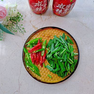 麻辣韭香油豆腐