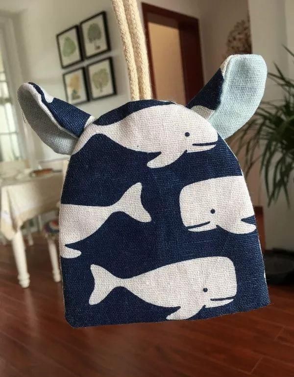 旧物改造旧衣服只能扔掉除了可以捐赠,还可以这么做隔壁小孩看到都抢着要