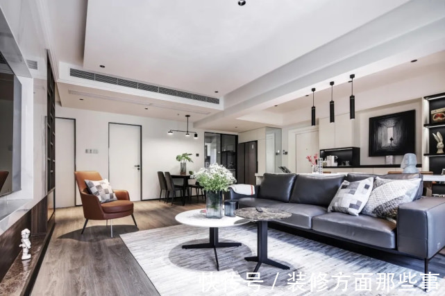 现代|125平现代风三居室,办公区后居然有一个小西厨可以作饭
