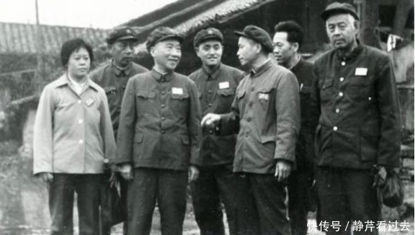 段苏权|他在1955年授衔时,当众扯下肩章不戴,去世后下葬时也不穿军装