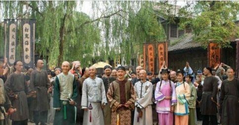 上联@乾隆出了一上联昨日还道黄花闺女,漂亮的女子居然还这么有才华!