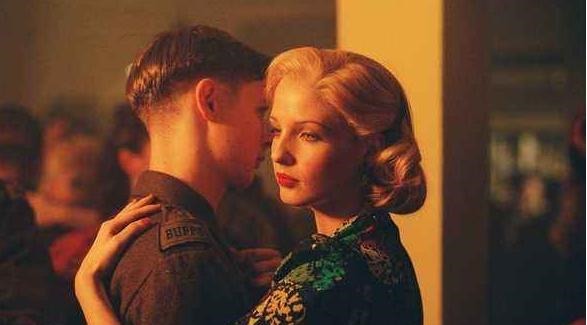 交待|《亨德森夫人的礼物》一个出卖自己同类的女人叛徒的正反两面