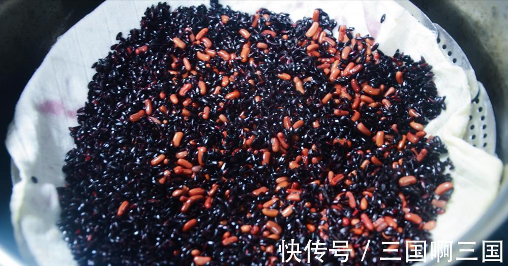 做法|夏天多吃赤小豆，学一学这个养生做法，气色好，睡眠好，身体好